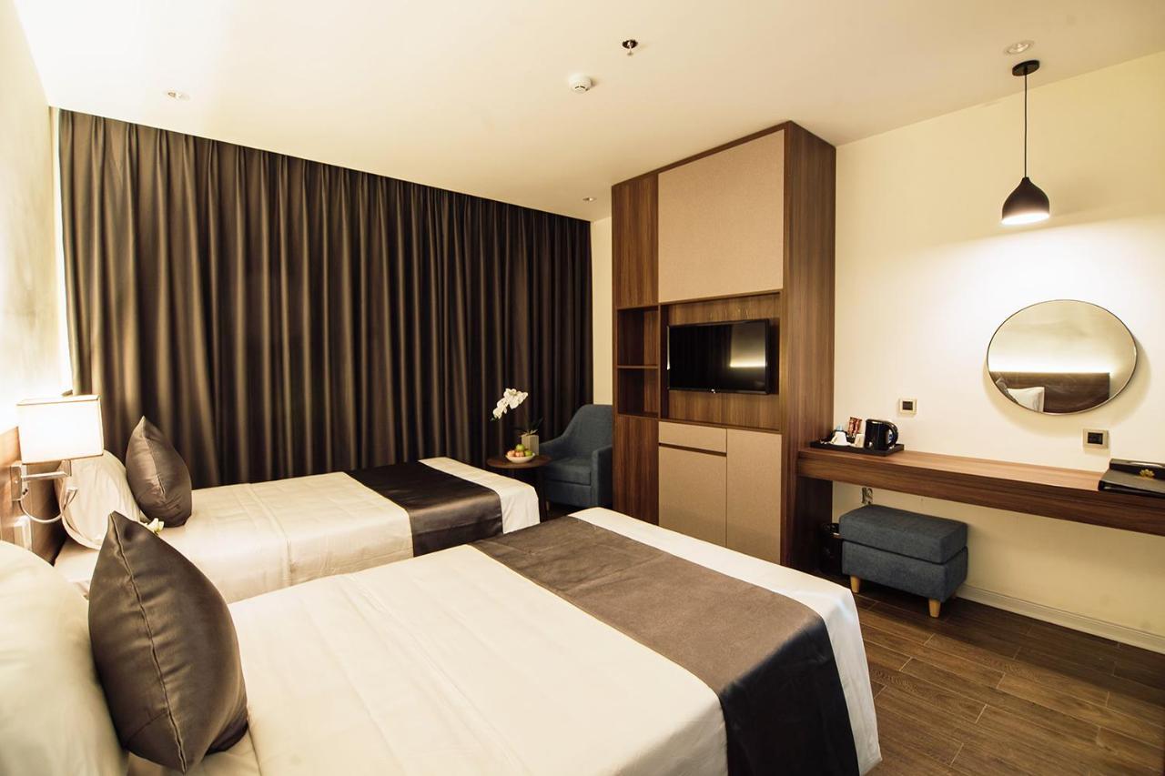 เฟืองบัก ลักชัวรี โฮเทล กวางบิญ Hotel ด่งเฮ้ย ภายนอก รูปภาพ