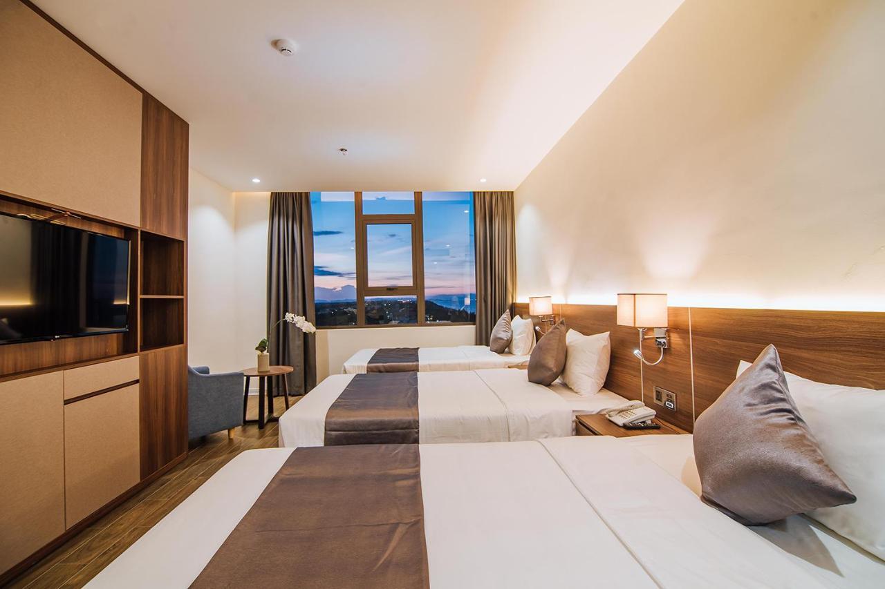 เฟืองบัก ลักชัวรี โฮเทล กวางบิญ Hotel ด่งเฮ้ย ภายนอก รูปภาพ