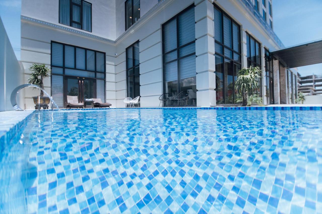 เฟืองบัก ลักชัวรี โฮเทล กวางบิญ Hotel ด่งเฮ้ย ภายนอก รูปภาพ